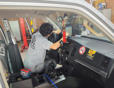 Vệ Sinh Nội Thất Ô Tô Thủ Đức – Rửa Xe, Tẩy Ố Kính, Vệ Sinh Khoang Máy Giá Rẻ Tại 7793