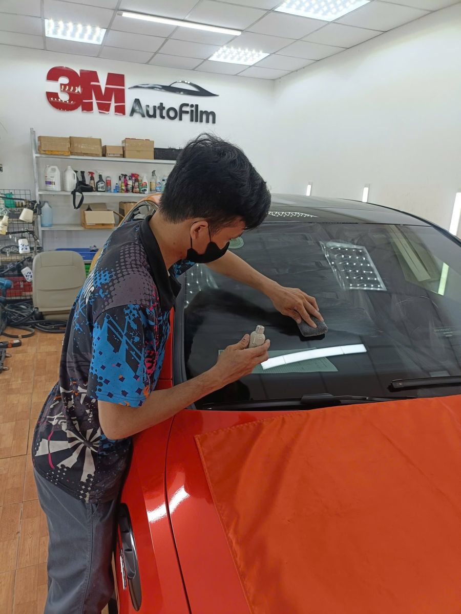 Phủ Ceramic Kính Ô Tô Chất Lượng Tại Tuấn Nam Painting Cần Thơ 