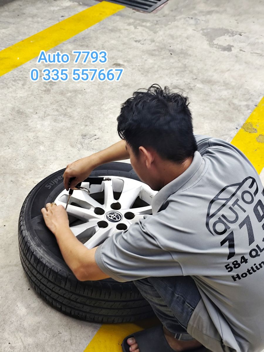 Kỹ Thuật Lắp Áp Suất Lốp Ô Tô HCM Với Ellisafe C398